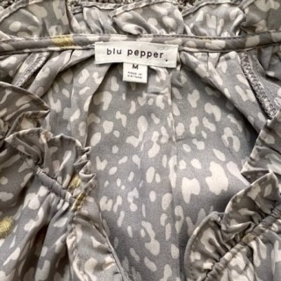 Women's Balloon Sleeve Cheetah Print Top Size Small NWOT - Picture 5 of 8